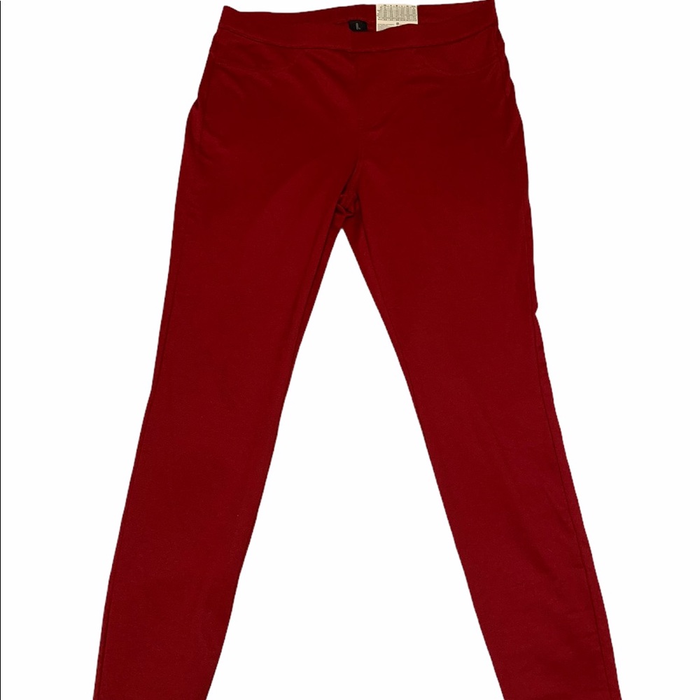 Red Hue leggings, size L.
